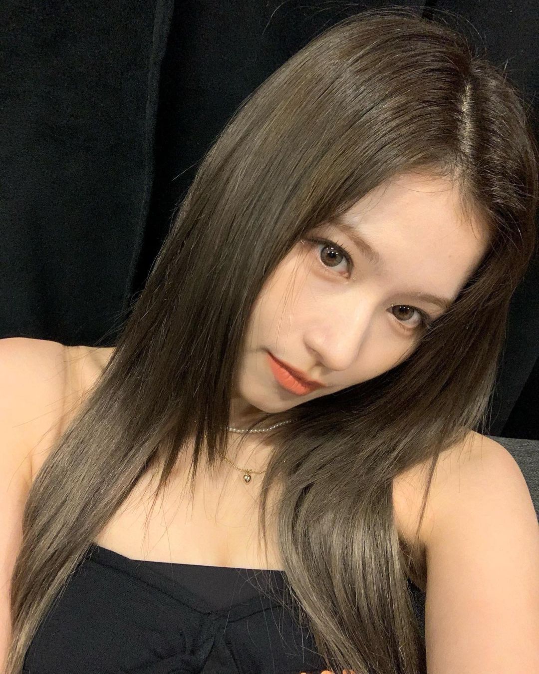 트와이스 사나 개인 인스타그램 개설 기념 업데이트 사진