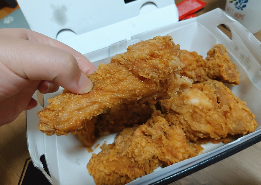  bbq 비비큐 후라이드 치킨 닭껍질튀김 + 모듬감자튀김