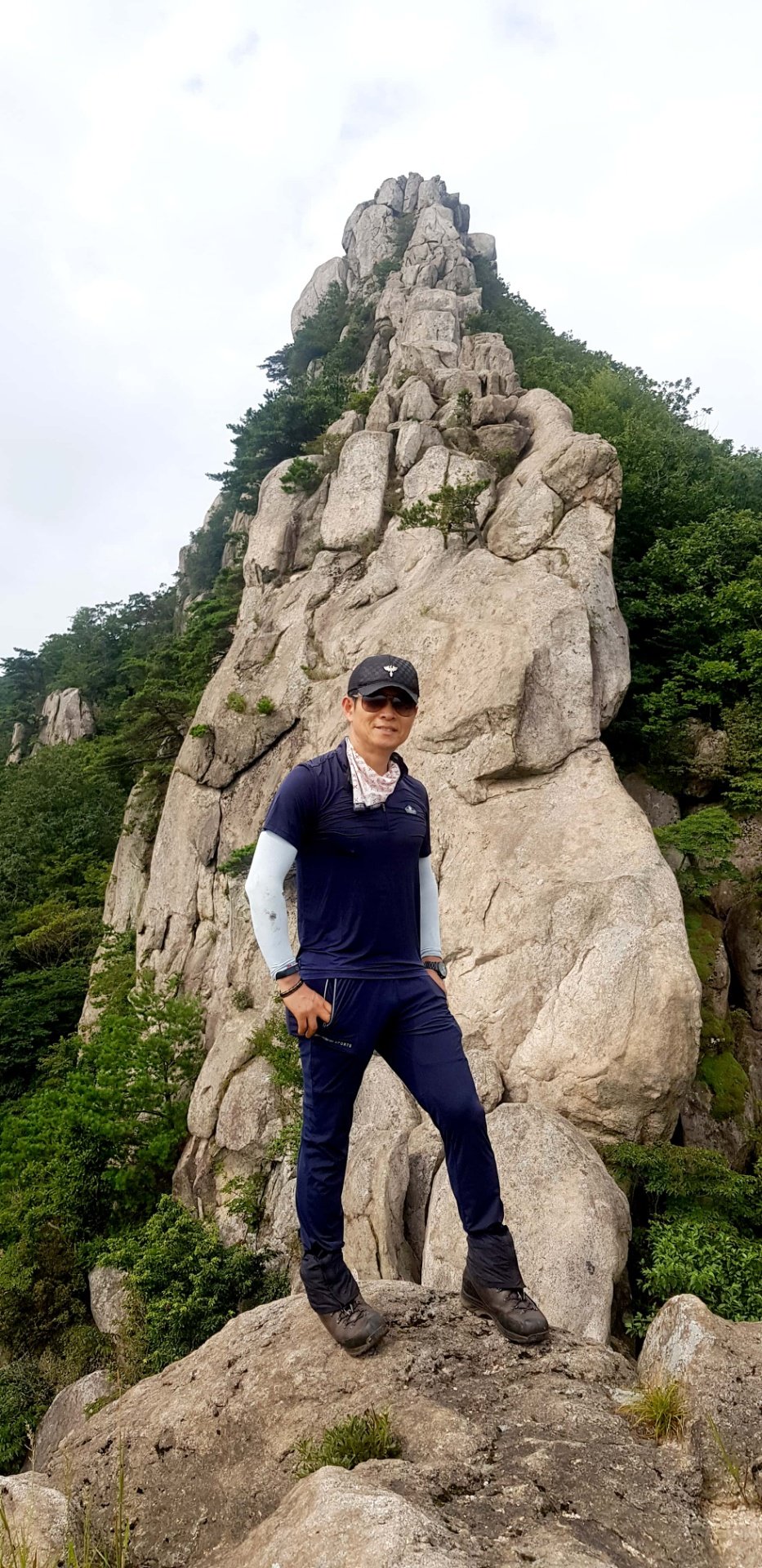 부산 금정산 부처바위