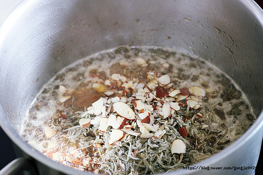반찬창코 멸치볶음 황금레시피로 만드는 간장 멸치볶음 만드는 법 5