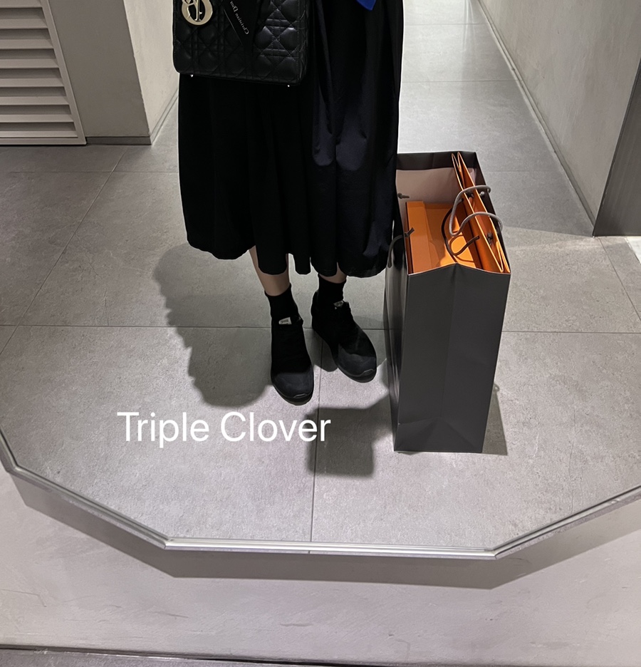 에르메스 이스케이프 여성 스니커즈 블랙 원피스 샷 2