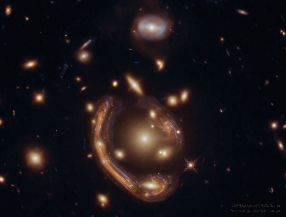  [NASA/APOD/오늘의 천체사진] A Molten Galaxy Einstein Ring