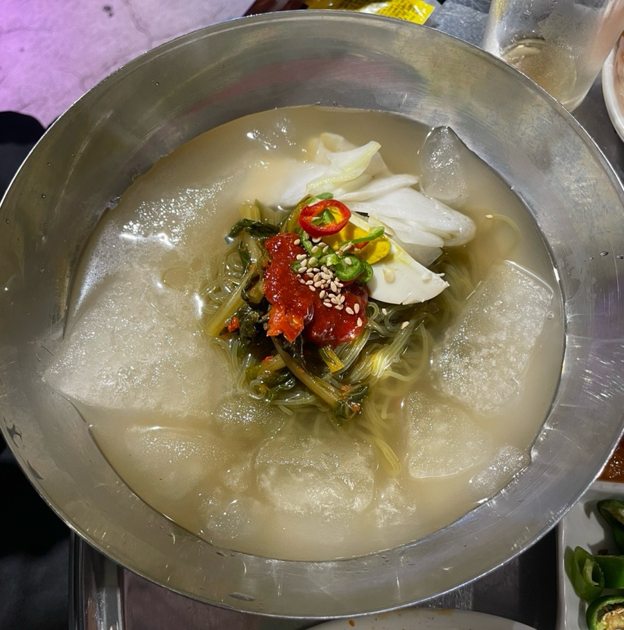 물냉면