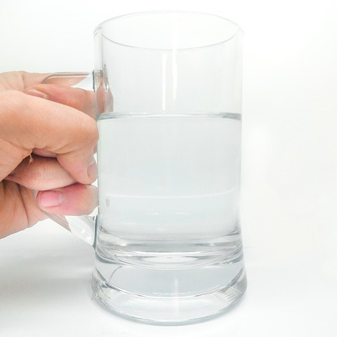  따뜻한 물을 공복에 마셨을 때 몸에 나타나는 효과