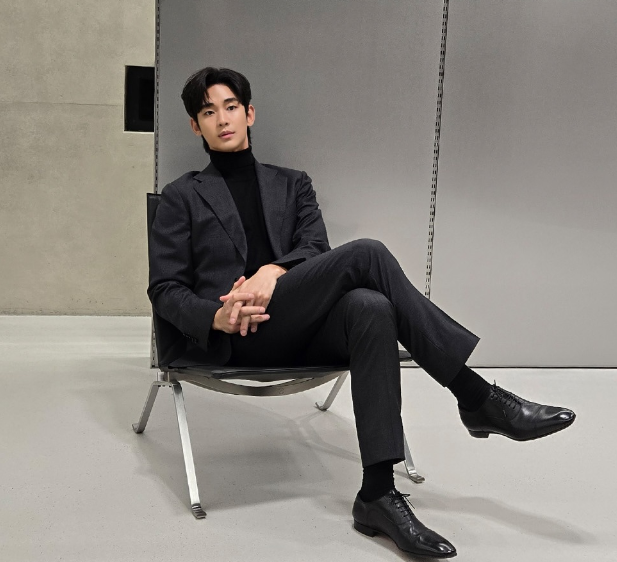 김수현
