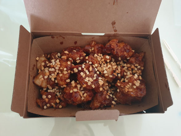  아이들 간식 개롱역 가마로강정, 달콤한 양념치킨