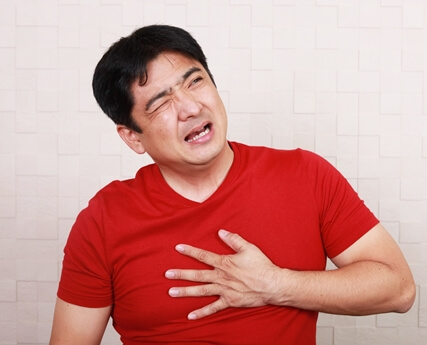  왼쪽 가슴 위쪽 통증 4가지 원인!