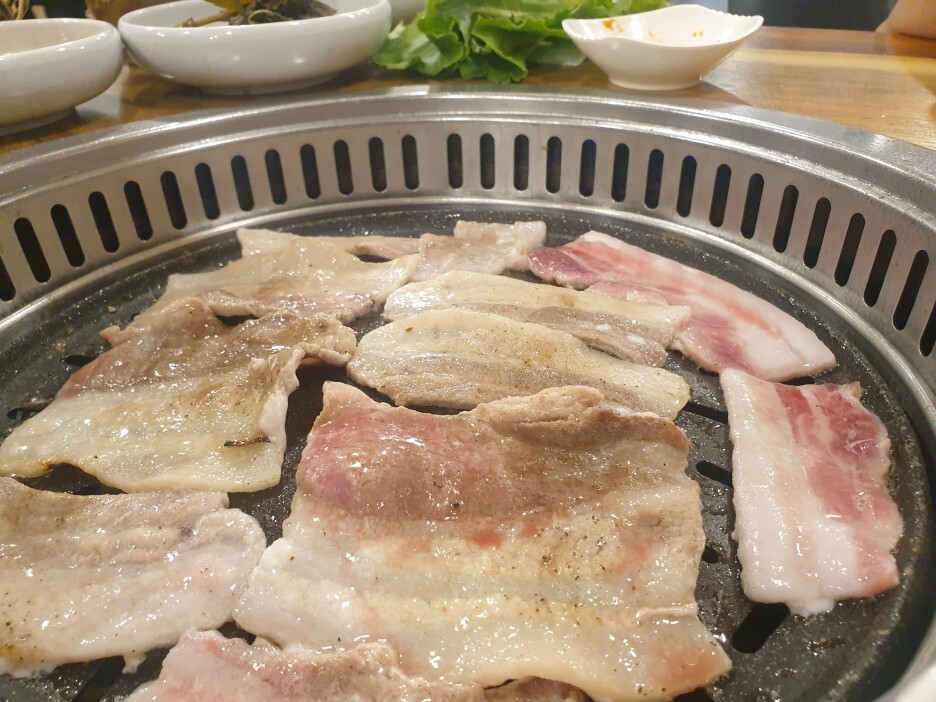  경주흑돼지맛집 지리산꺼먹돼지
