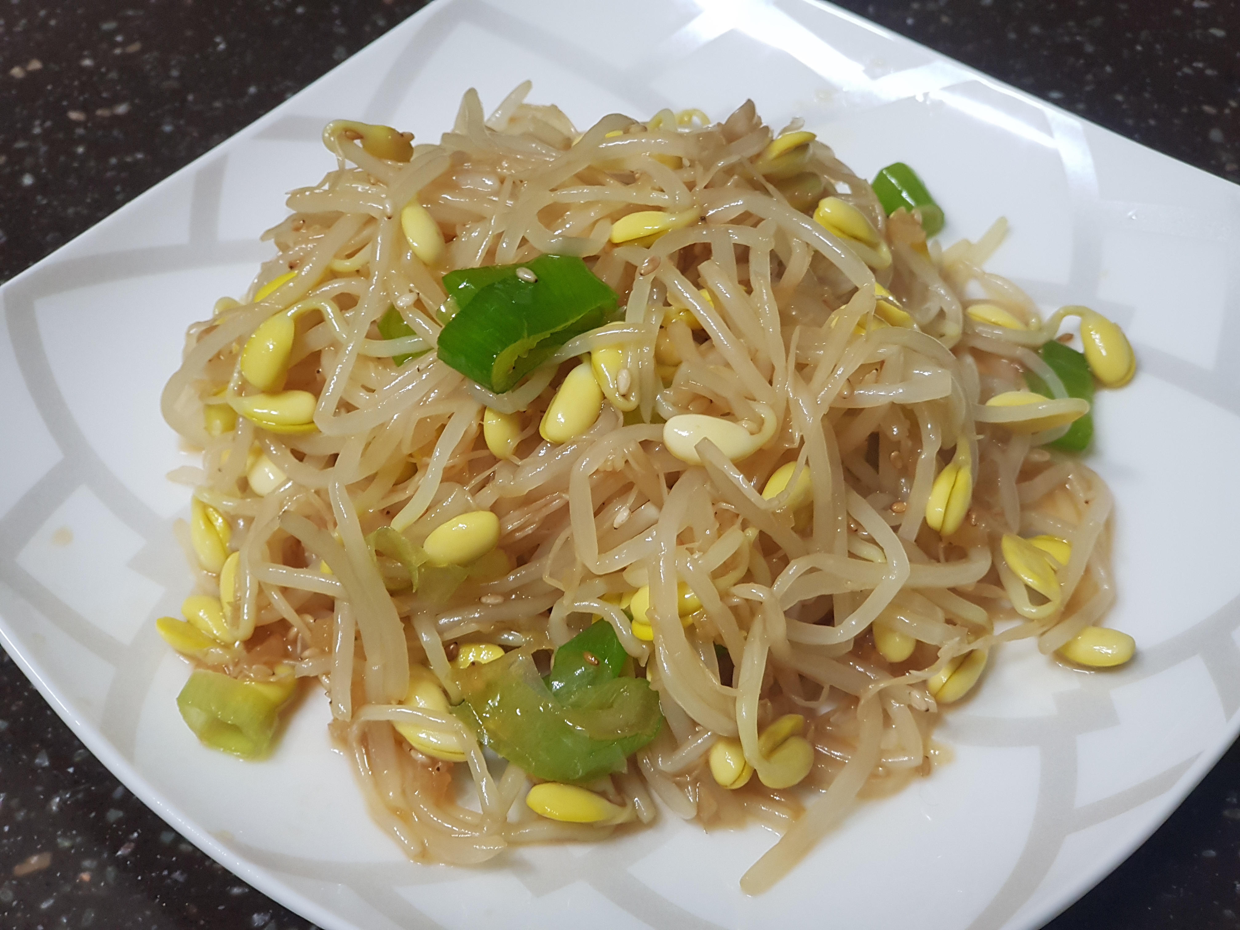  점심차렷 정쉡의 아삭아삭 콩나물 무침 & 콩나물 비빔밥