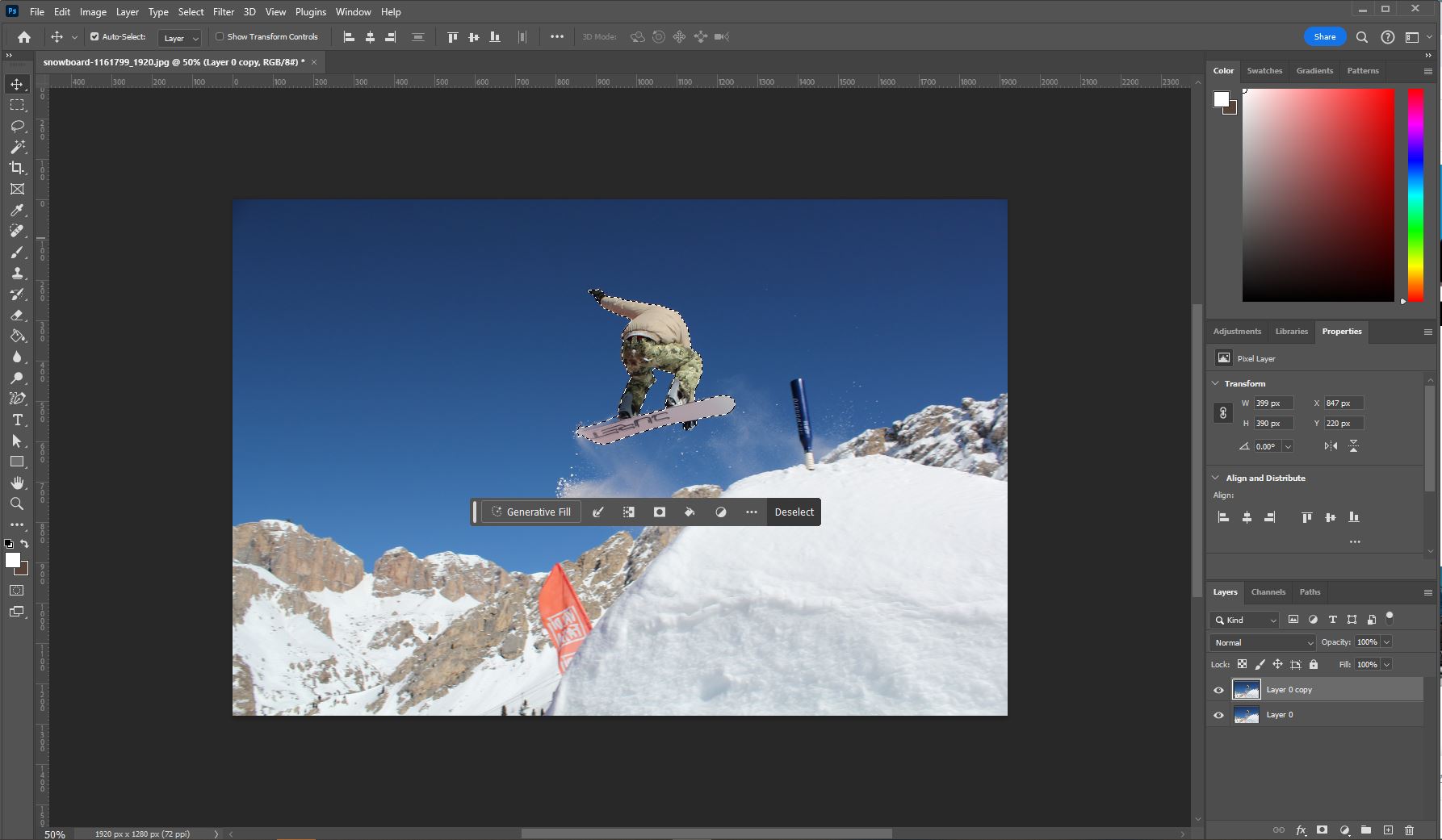 남자가 보드타고 점프하는 사진