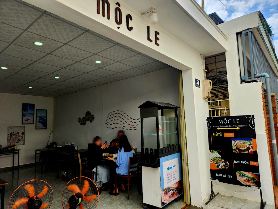  신규 오픈한 다낭 로컬 식당 Mộc Pho noodle soup , spring rolls, Bread(Moc Le) 내 돈 내산 후기