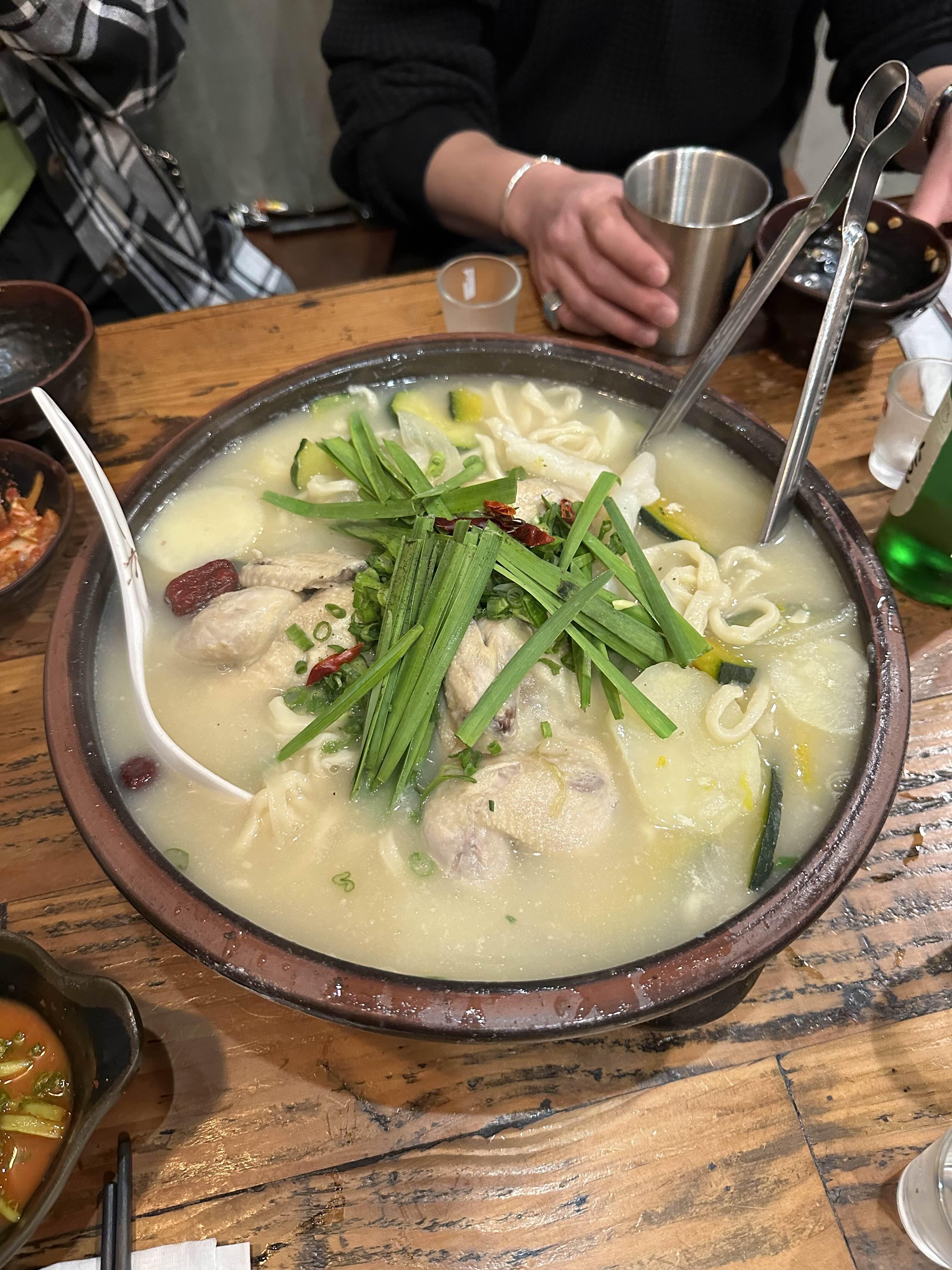 항아리칼국수 이미지