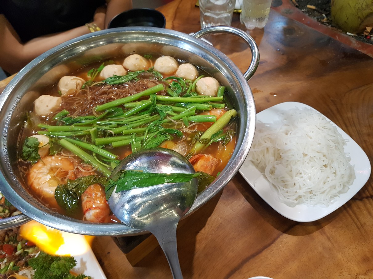 호치민 1군 로컬 술집 3T FOOD & BEER - 해산물 타이 스타일 핫팟(Lau Thai Hai San)