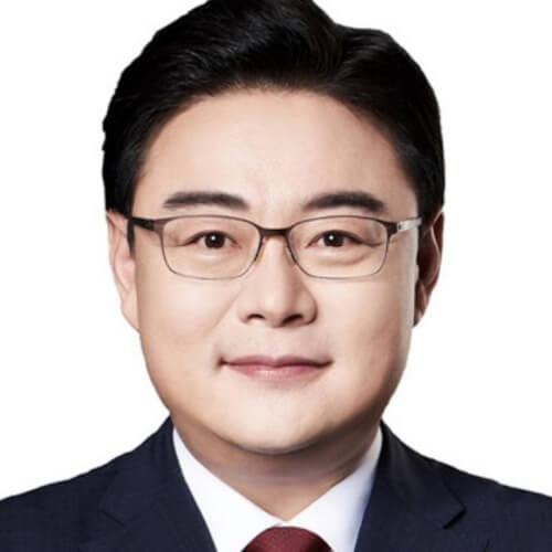 김성원 의원 앞모습