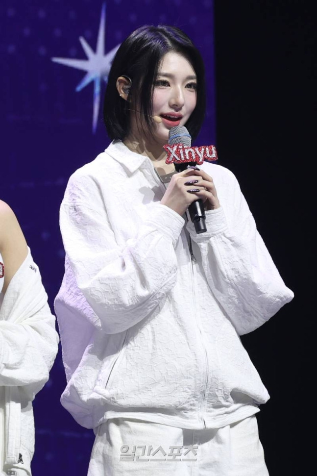 실시간 12인 단체 단발머리로 컴백하는 여돌...JPG | 인스티즈