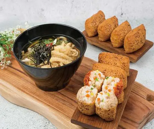 정직유부 왜관강변점