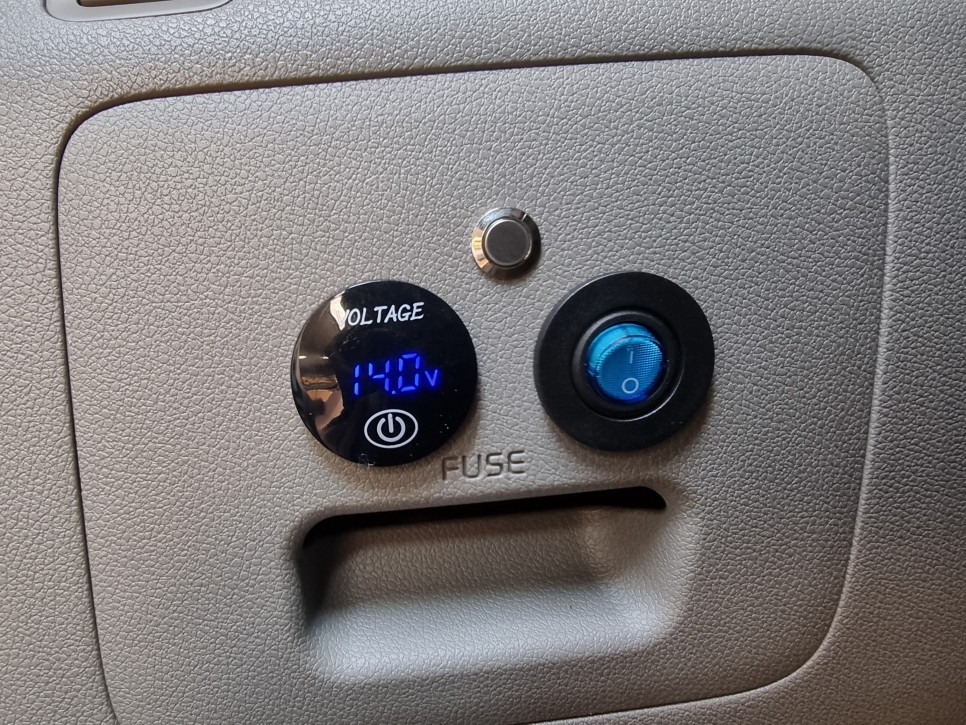 카니발 GSP 인산철 배터리 총 2대■■방전 걱정 없이 사용할 수 있는 3~4세대 8