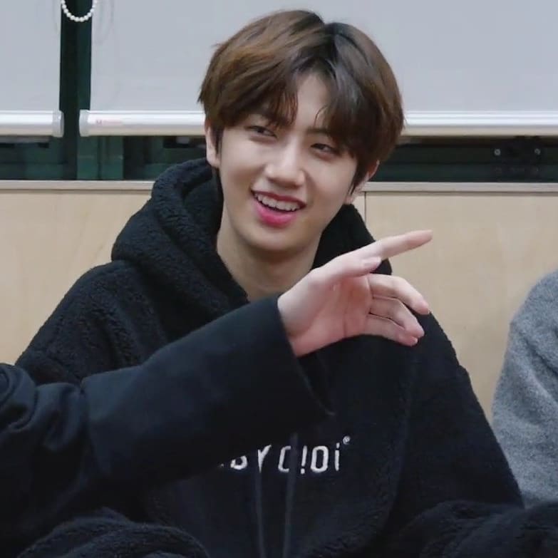 크래비티 원진4