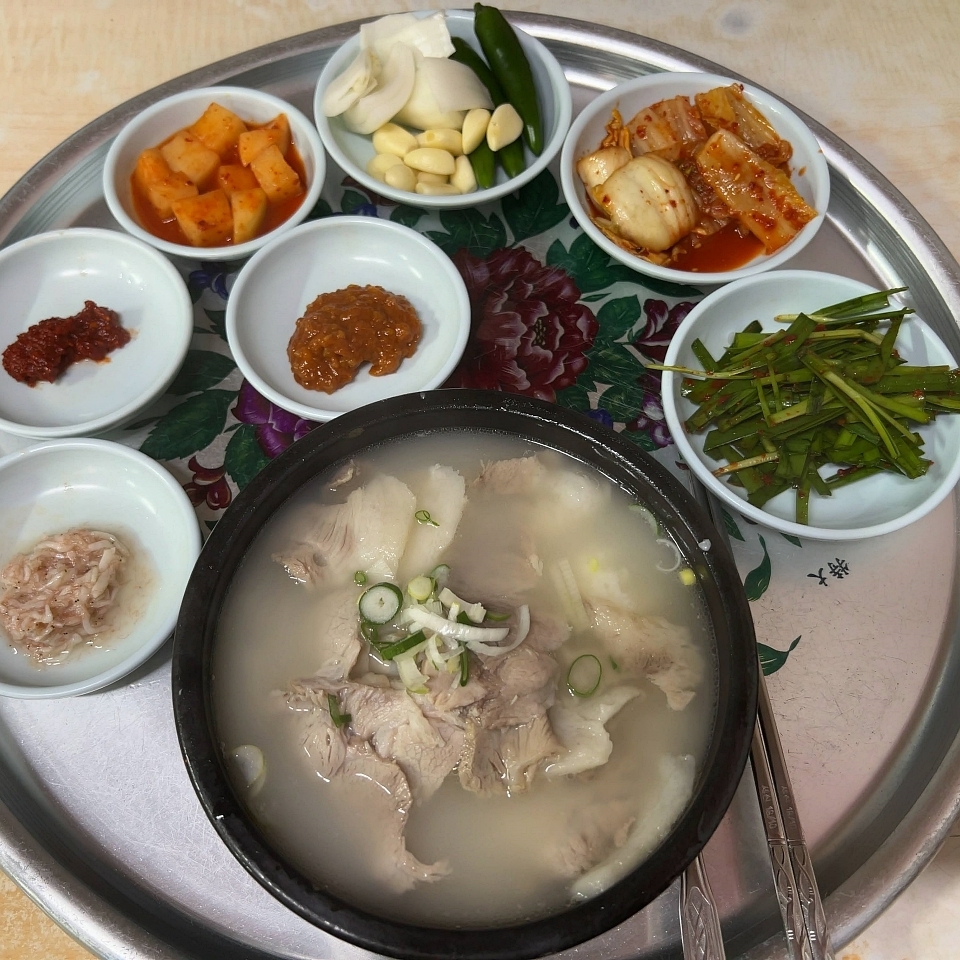 장터국밥 사진 2