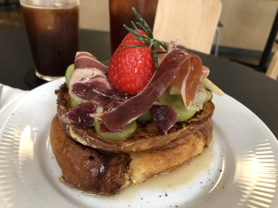 오픈주방 [전주 카페] 샘샘커피 분위기 3