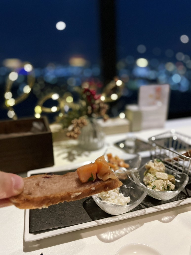 대구 레스토랑 맛집 [대구/뉴욕뉴욕바이켄싱턴] 대구 전경을 보며 즐기는 회전레스토랑 뉴욕뉴욕 바이 켄싱턴 83타워점, 17