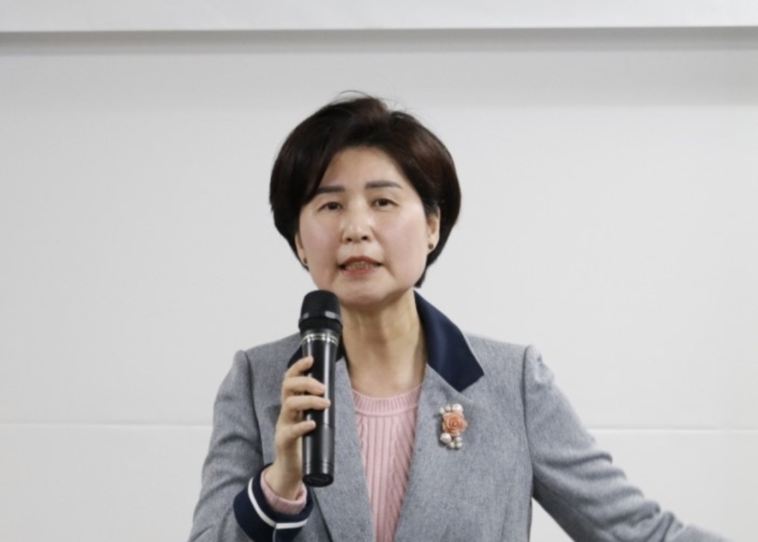  수원을 정미경 백혜련 검사 출신 맞대결