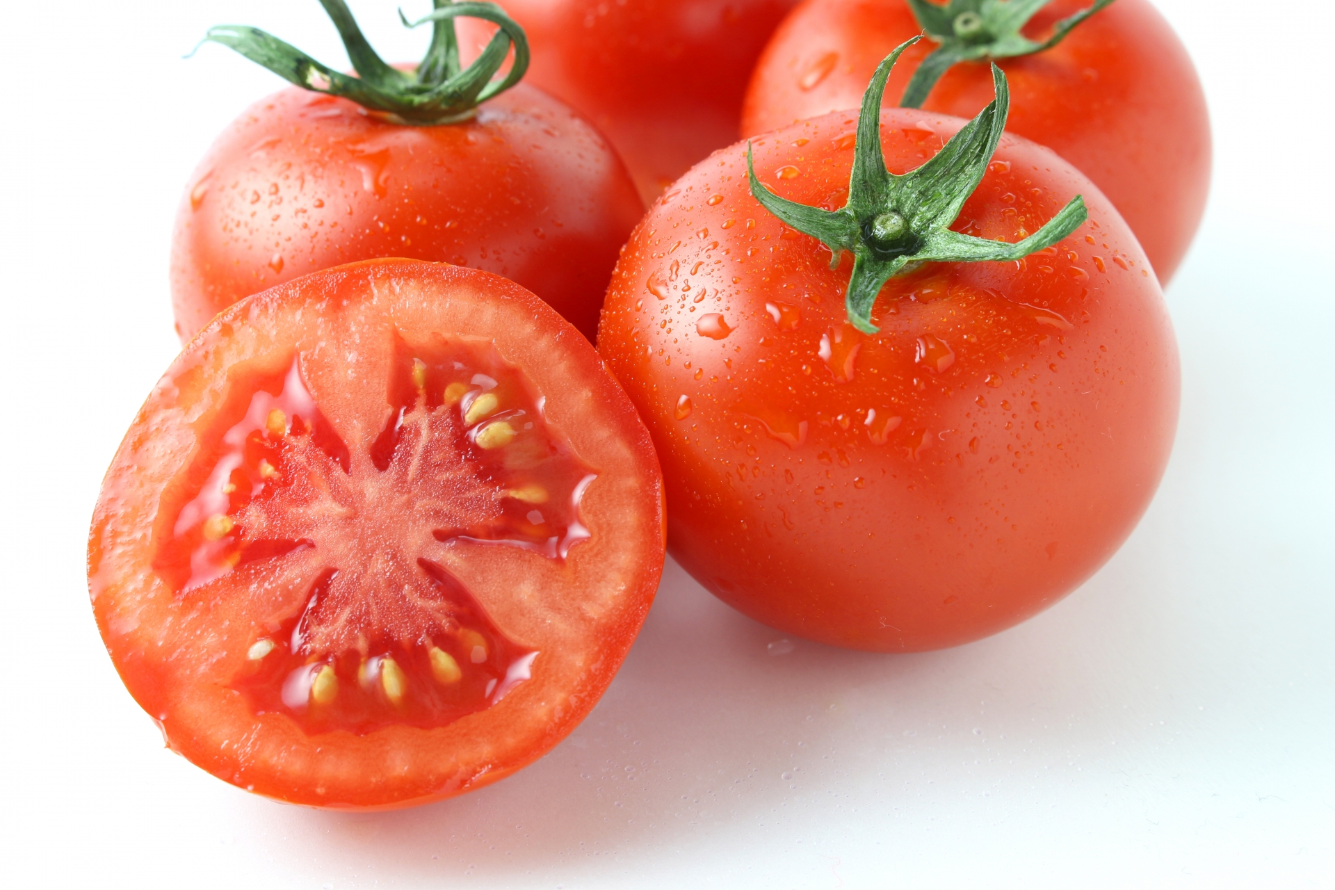 토마토에는 라이코펜이라는 항암물질이 풍부하게 들어있다.
