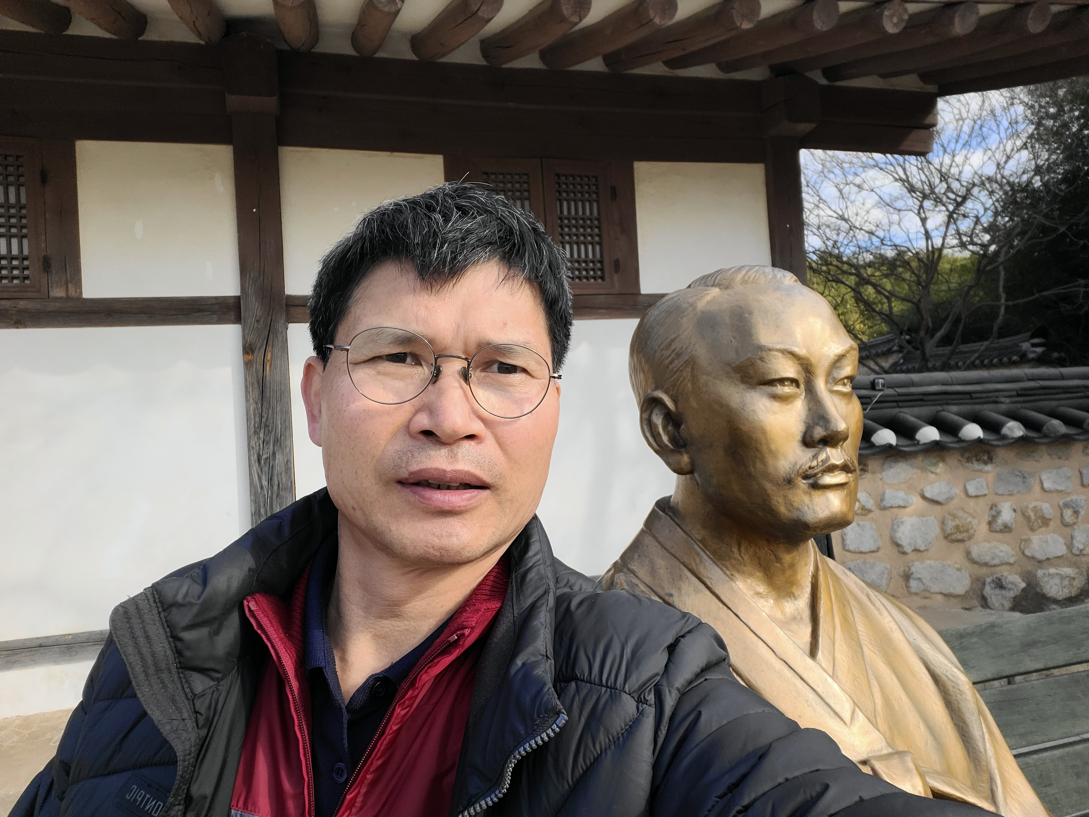  카카오뷰에서도 수익창출이 시작 되었습니다.