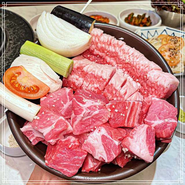 고기서만나 서대문 연희동 19일 숙성 삼천번 칼질 꽃삼겹 맛집