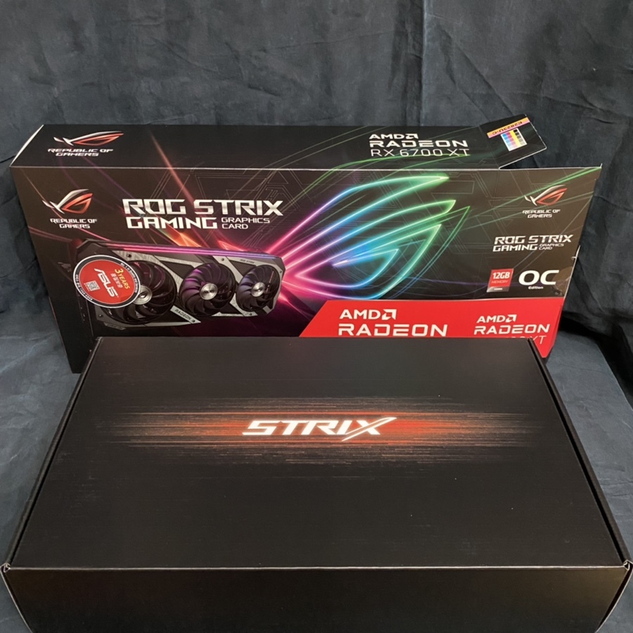 Asus rogstrix 6700xt 크고 묵직한 로그감성 듬뿍 라데온 그래픽카드 Asus Rogstrix 6700Xt 크고 묵직한 로그감성 듬뿍 라데온 그래픽카드