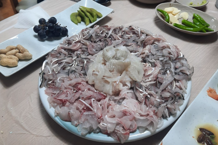 금화횟집 1