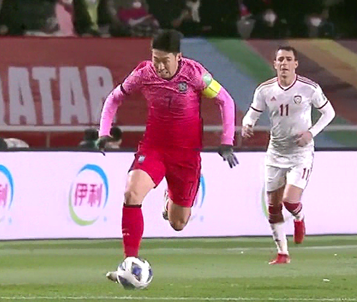 한국 VS UAE 아랍에미리트 손흥민 원더 드리블 코리안 사비 황인범 타겟터 조규성 활약 경기 결과 하이라이트 움짤 동영상. 한국 VS UAE 아랍에미리트 손흥민 원더 드리블 코리안 사비 황인범 타겟터 조규성 활약 경기 결과 하이라이트 움짤 동영상.