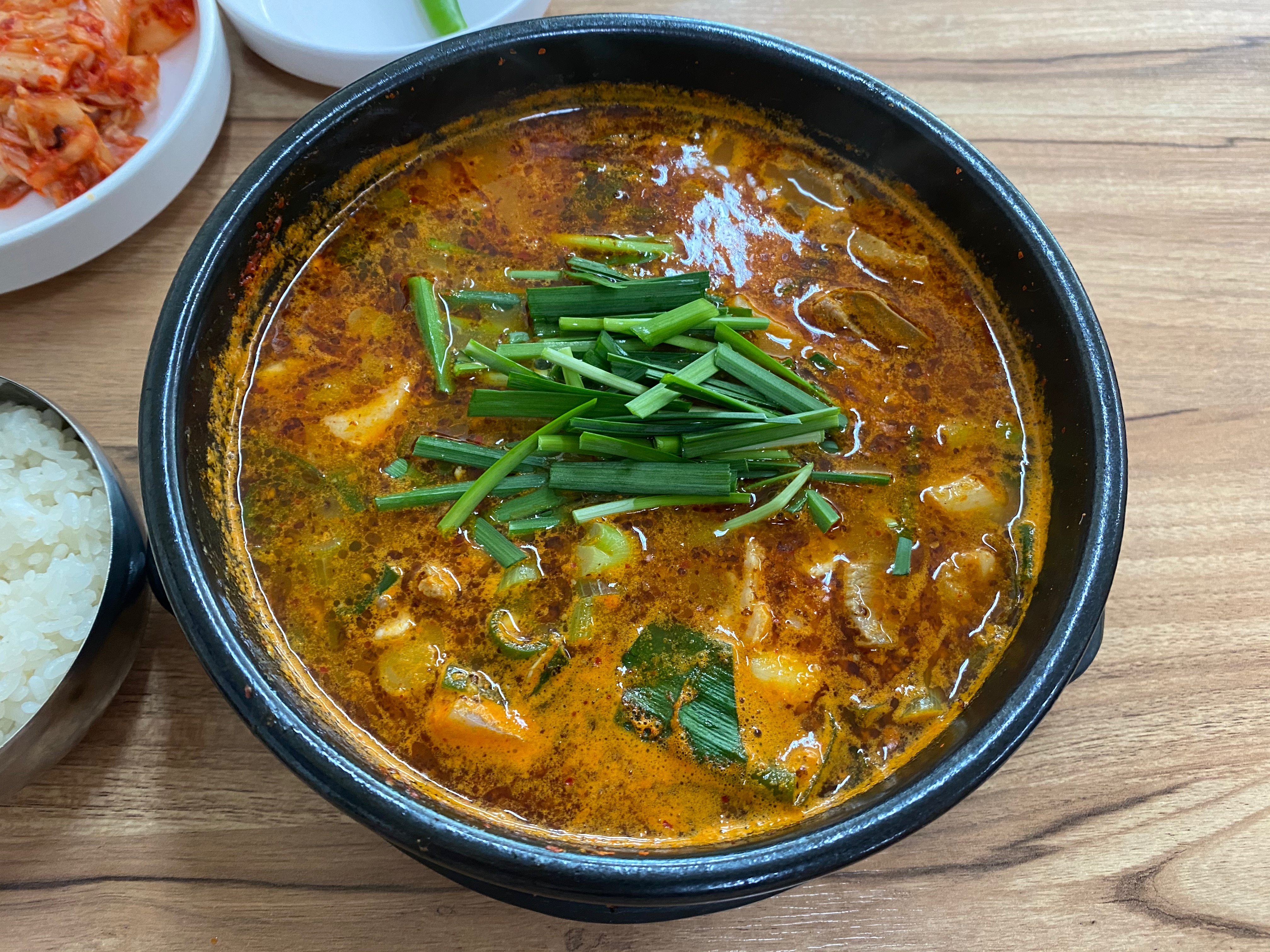  수원 호매실동 순대국집, 소문난 토종 순대국 해장으로 추천
