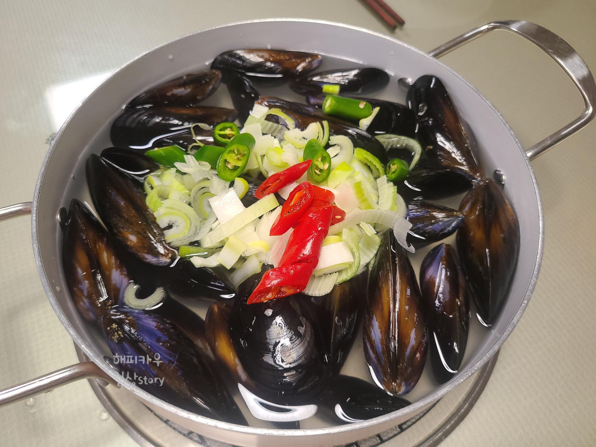  [홈쿡] 칼칼하고 시원한 국물요리 '홍합탕' 백종원 레시피