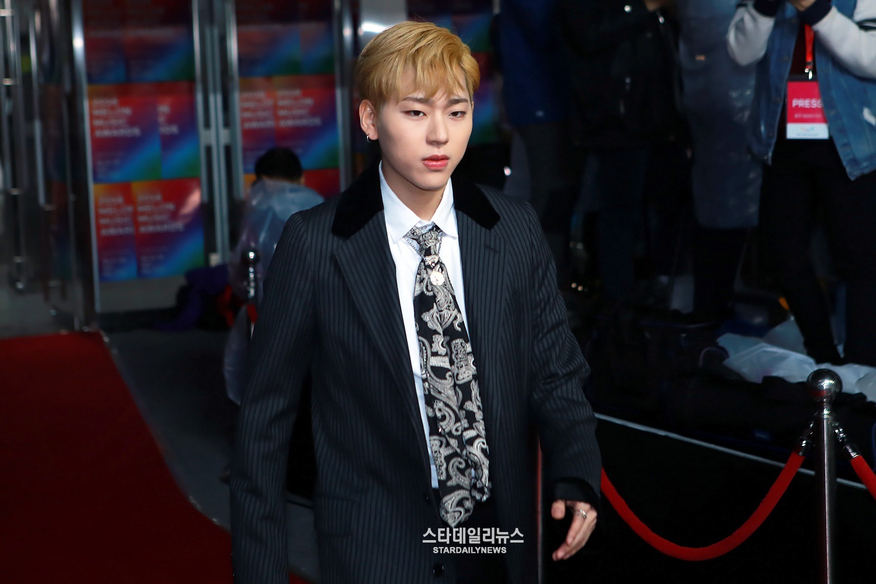  지코 3관왕 차트 싹쓸이