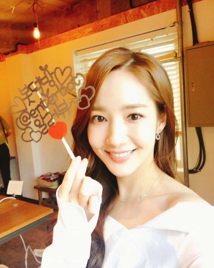 박민영 멀버리 플래그십스토어