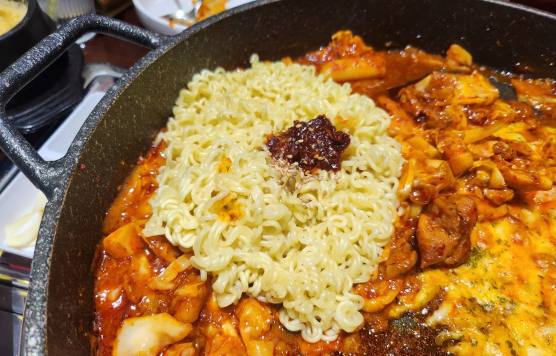 호치민맛집-타오디엔 한식_닭갈비_신사닭_치즈닭갈비