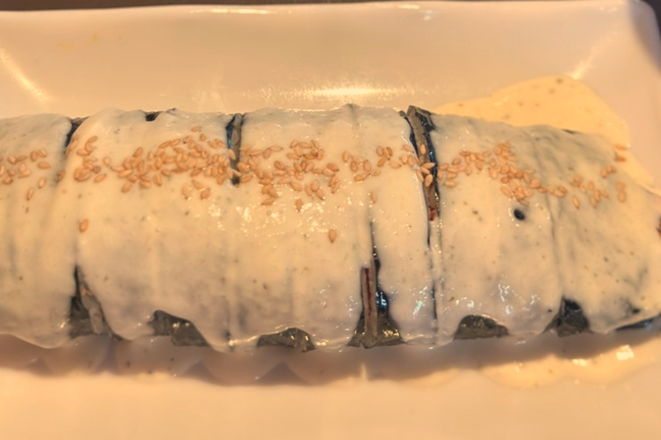 김밥-위에-치즈