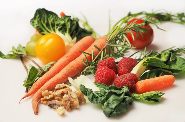건강한 야채와 과일 견과류 사진