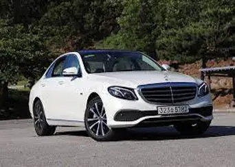 메르세데스 E300 사진