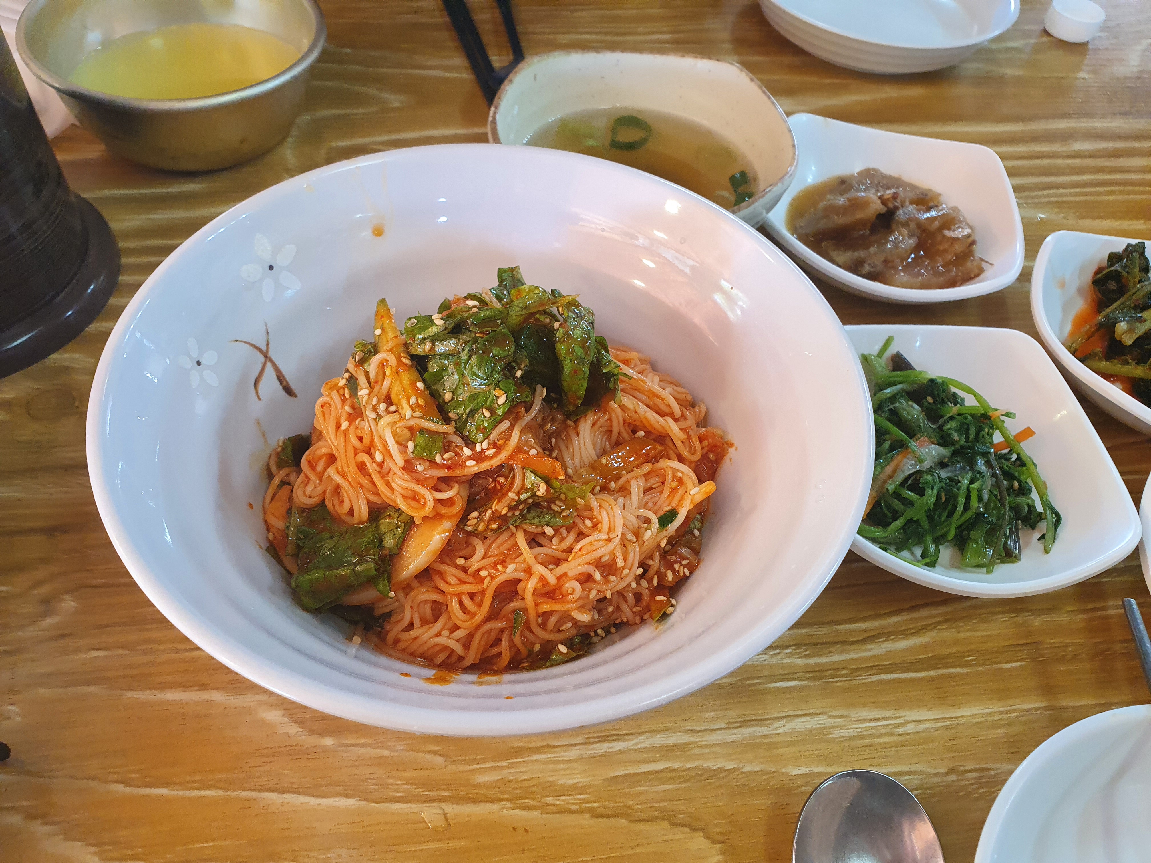 저잣거리 상전 비빔국수