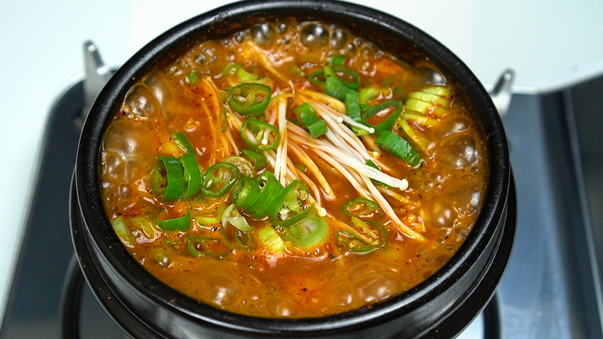  고깃집 된장찌개 맛있게 끓이는법, 대패 삼겹살 된장찌개 황금레시피 | Korean pork belly doenjang-jjigae recipe