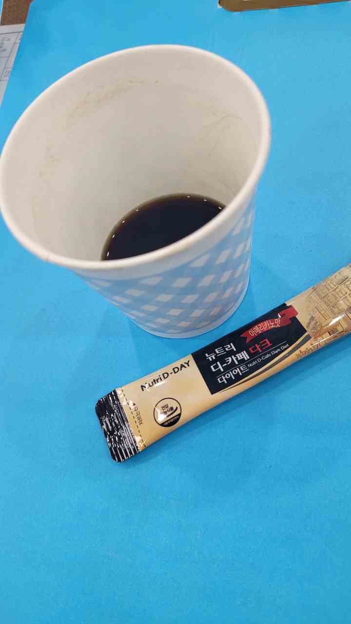  뉴트리디데이 디카페 다크 다이어트 아메리카노 맛 구매 후기