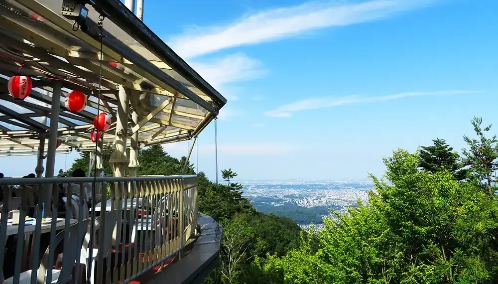 도쿄의 비어 가든 (東京のビアガーデン)