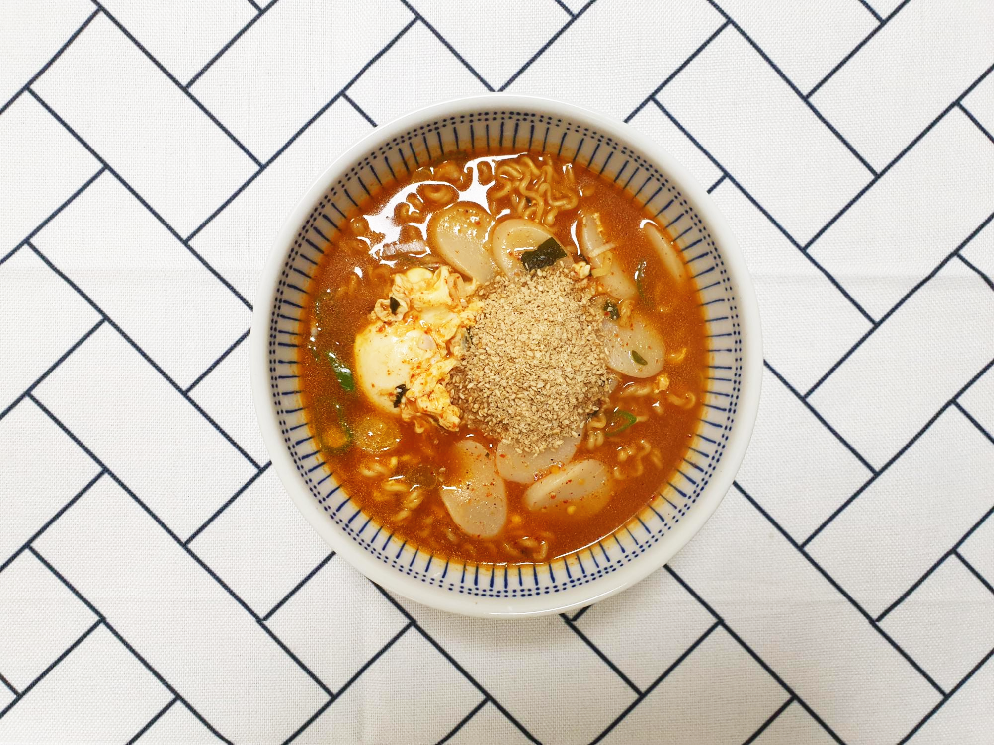  안성탕면 맛있게 끓이는법 떡국떡 넣고 참깨 떡라면 만들기