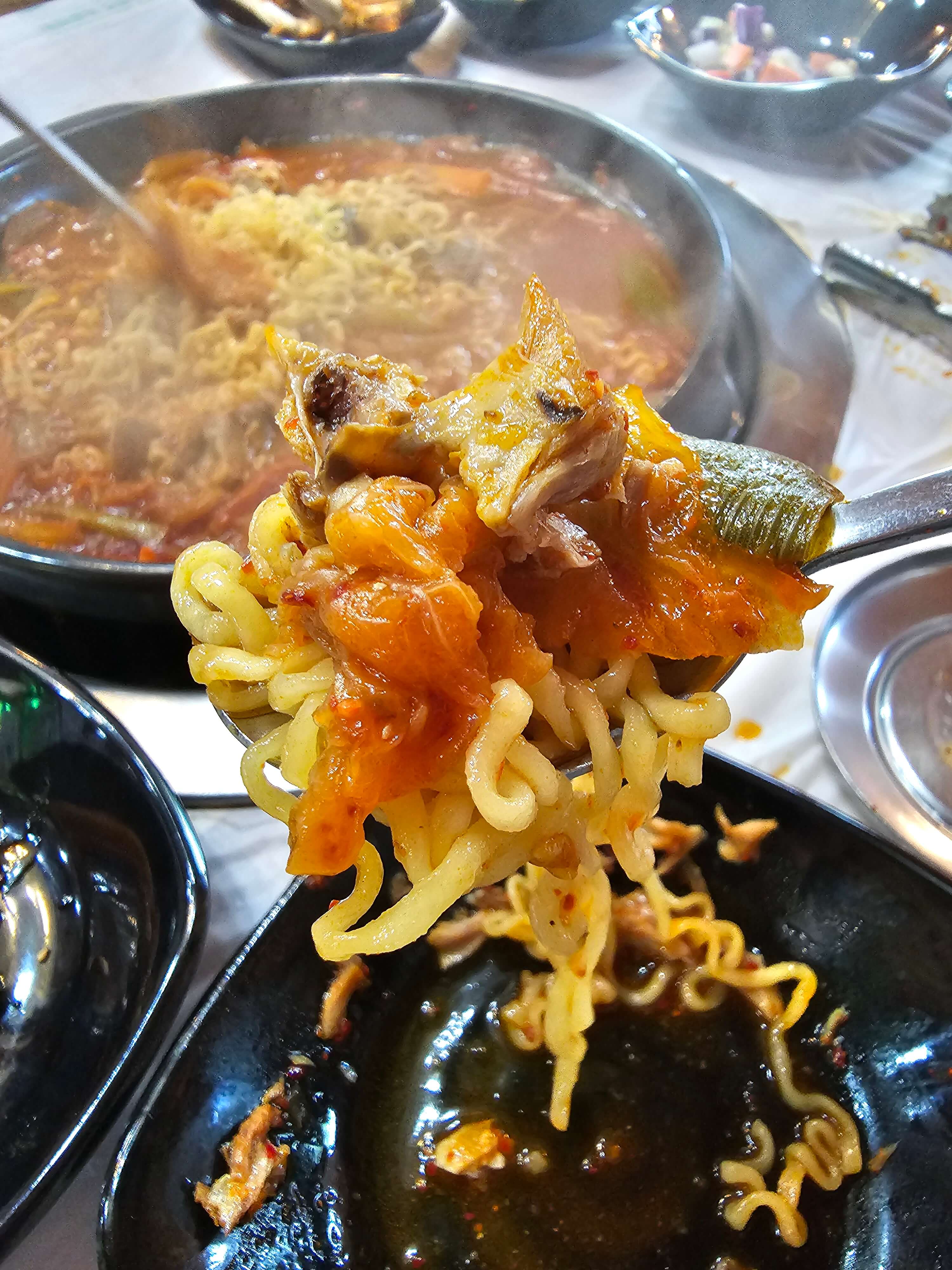 라면한입