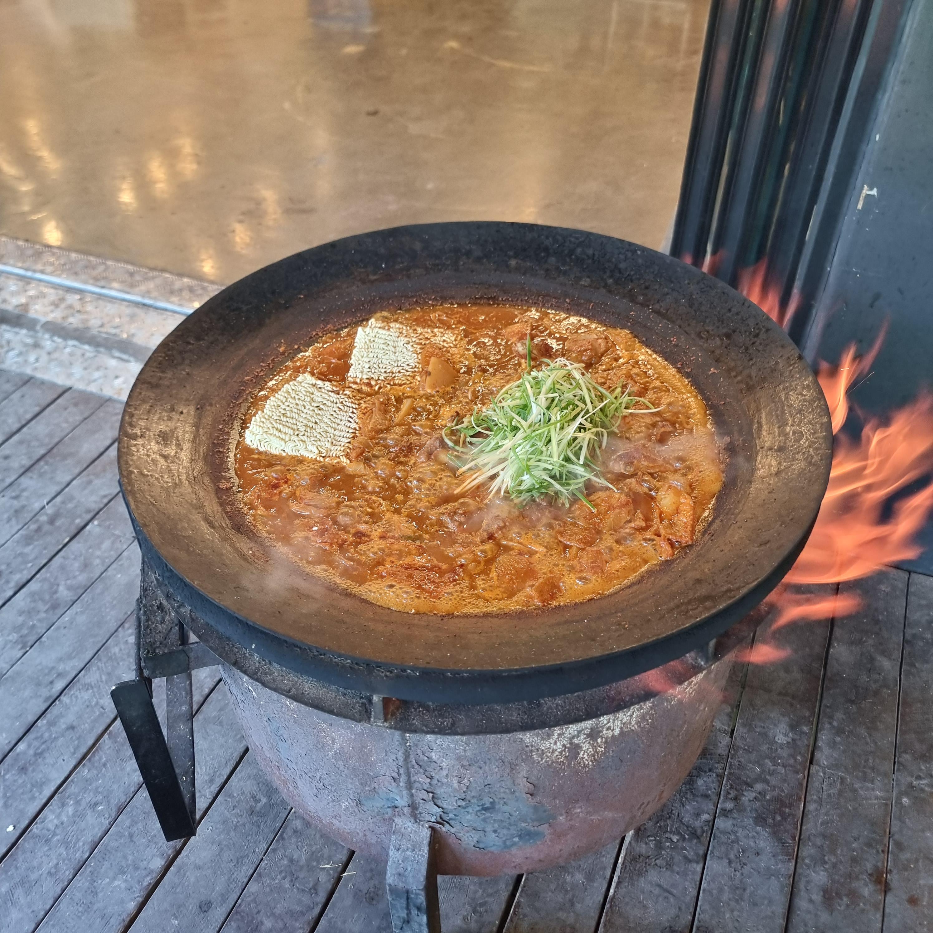  경기도 가평 솥뚜껑 닭볶음탕 이영자 전참시 맛집