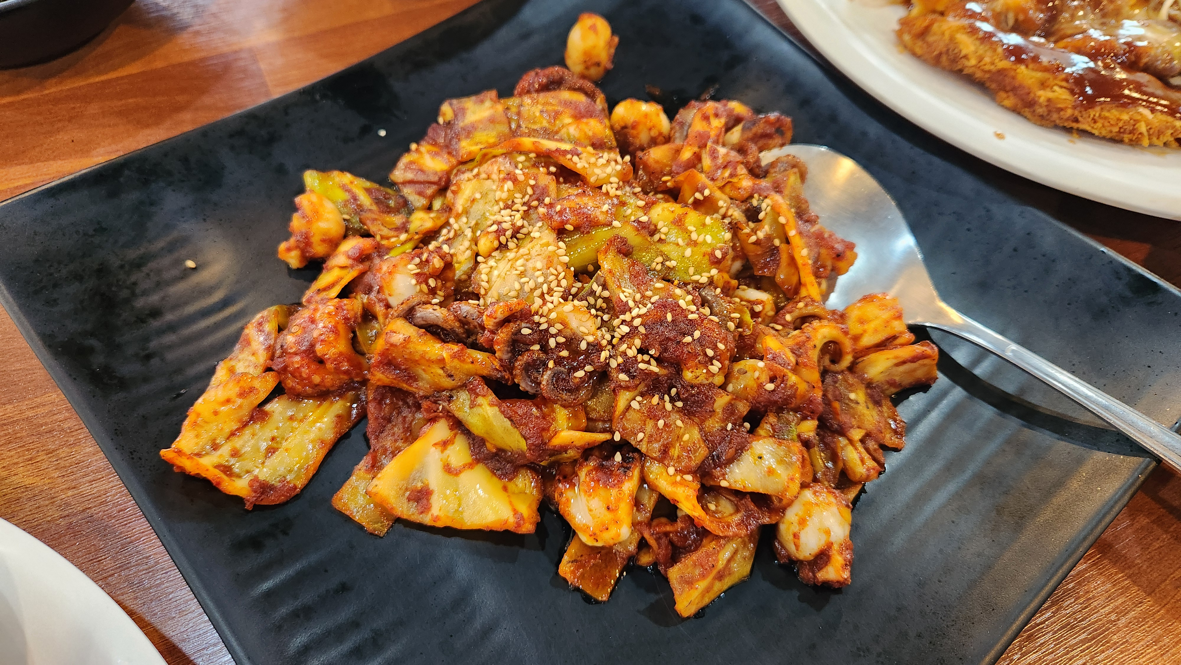 Yeonjeongjjukkumi (연정쭈꾸미) 3