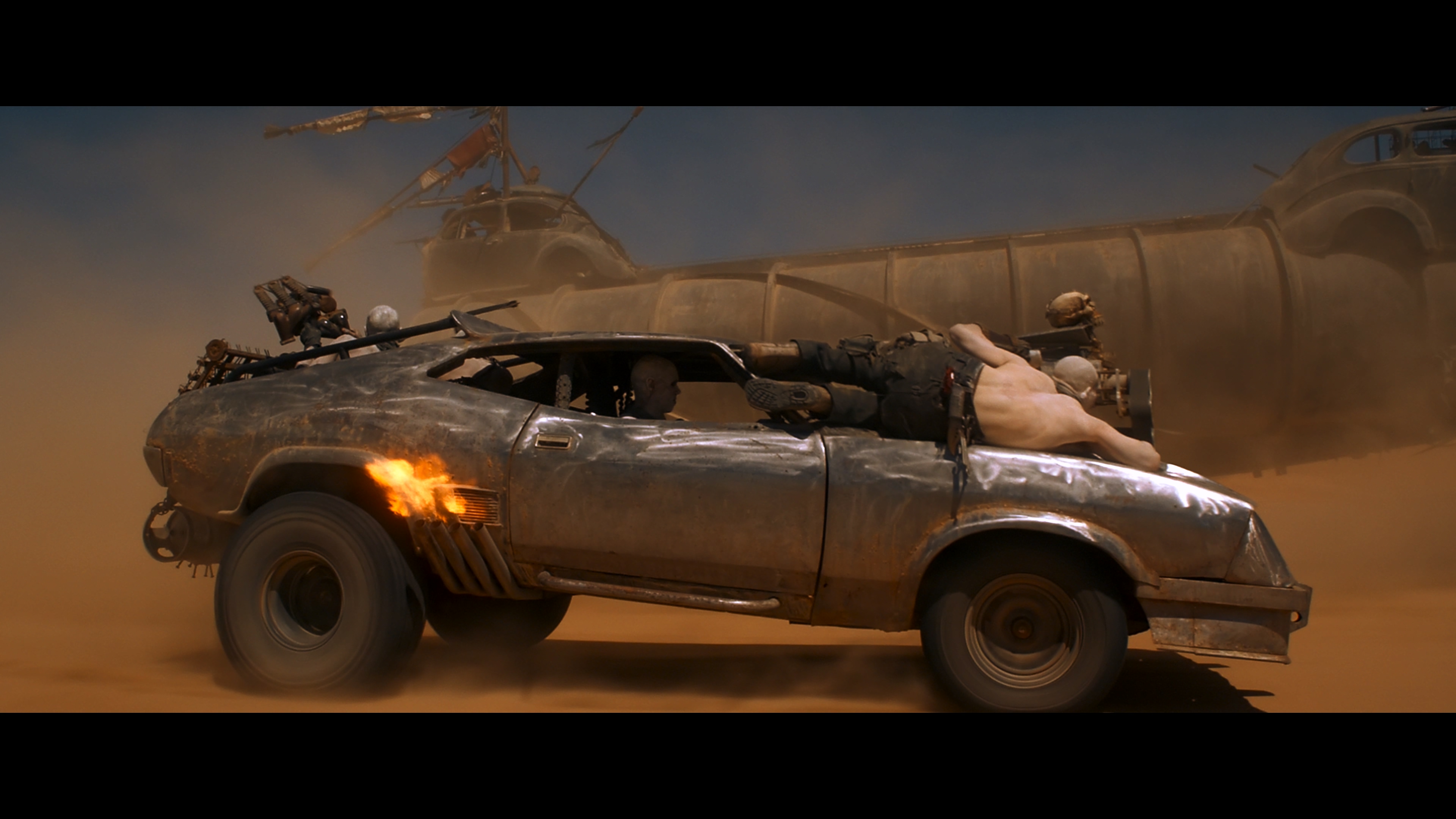 Mad.Max.Fury.Road.2015.Eng.Fre.Ger.Ita.Por.Spa.Jpn0p.BluRay.Hybrid.Remux.DV.HDR.HEVC.Atmos-SGF.mkv_20240615_151157.488.jpg