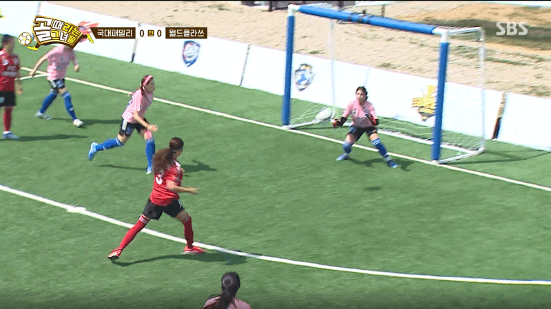 골때녀 FC 국대팸의 첫골, 전미라의 골인장면